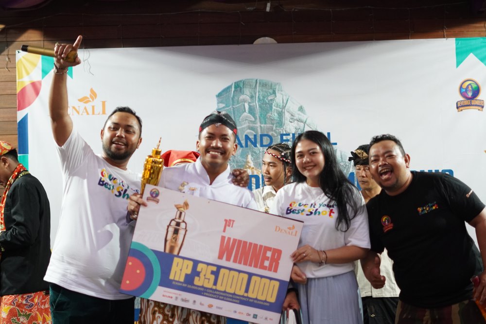 Faisal Kurniawan merayakan kemenangan sebagai Juara BWC 2025
