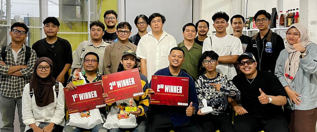 Foto bersama peserta, juri, dan tim Scuro di acara Beyond Espresso