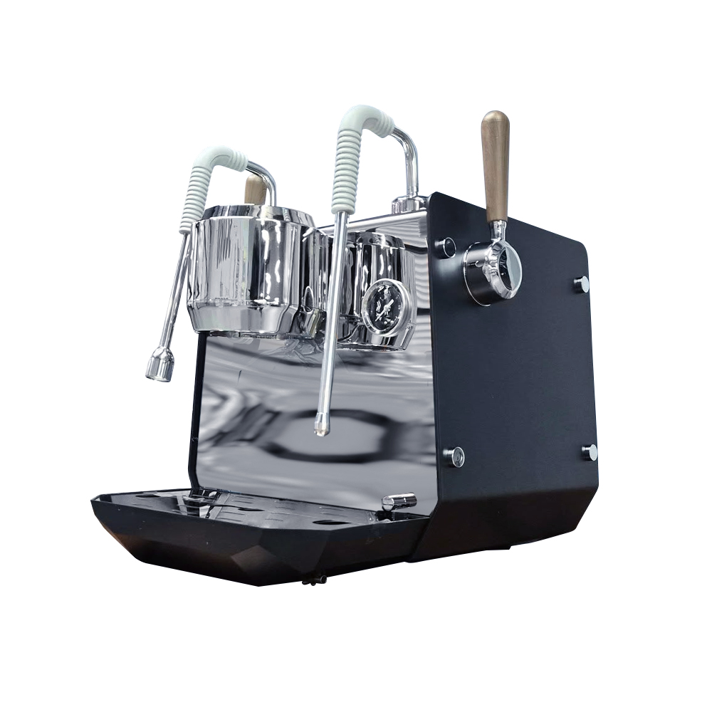 mesin espresso profesional dengan multi boiler dan pompa air Italia.