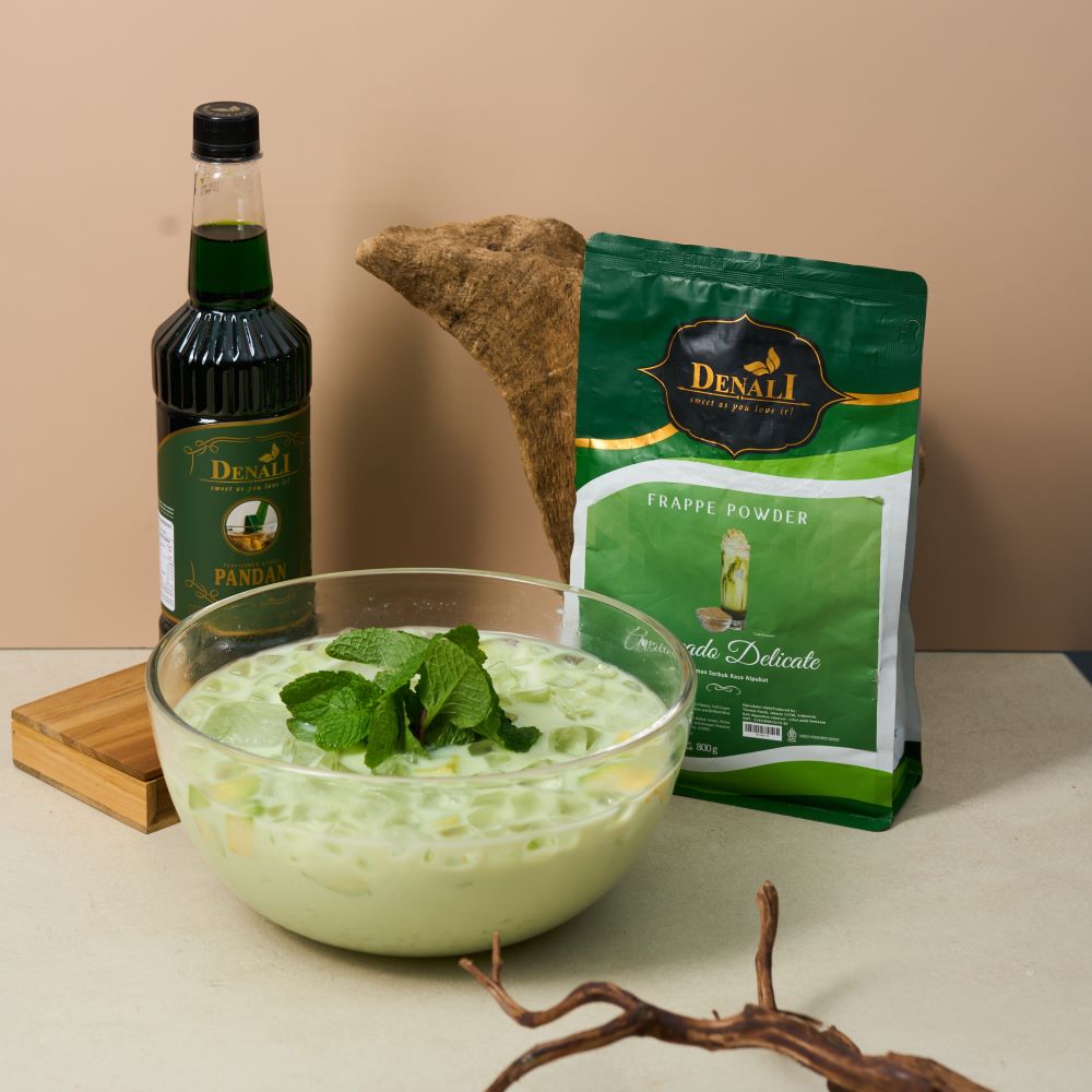 Minuman Dan’do Delicioso bertekstur creamy dengan perpaduan alpukat lembut, aroma pandan, dan susu yang menggoda.