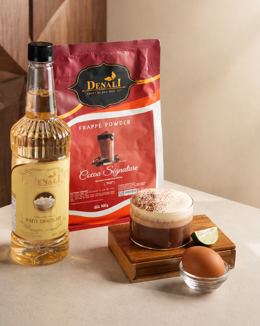 Mocha Talua menghadirkan interpretasi modern dari kopi talua khas Minangkabau, memadukan Denali Cocoa Signature Powder, espresso, dan whipping cream untuk menghasilkan minuman kopi yang creamy, pekat, dan sarat karakter tradisional.