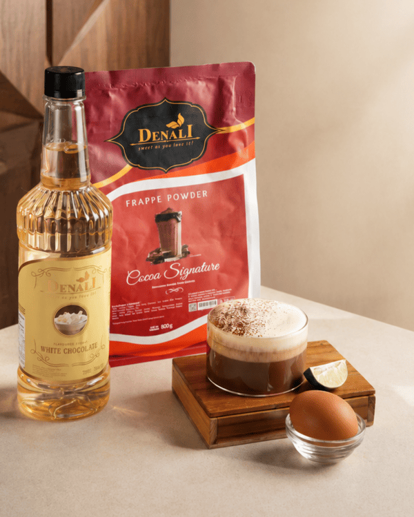 Tekstur creamy foam Mocha Talua hasil kreasi Denali White Chocolate Syrup dan Cocoa Signature